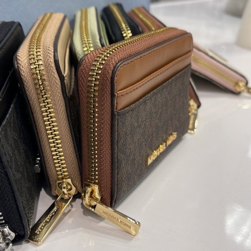 Michael Kors Jet Set Travel Medium Zip Around Card Case Brown - Picture 15 of 16